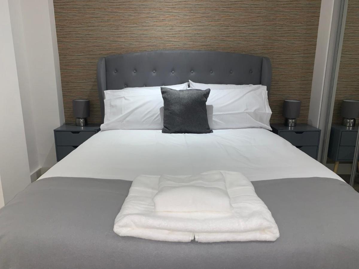 Roomotel - Broadoaks Apartments Солігалл Екстер'єр фото