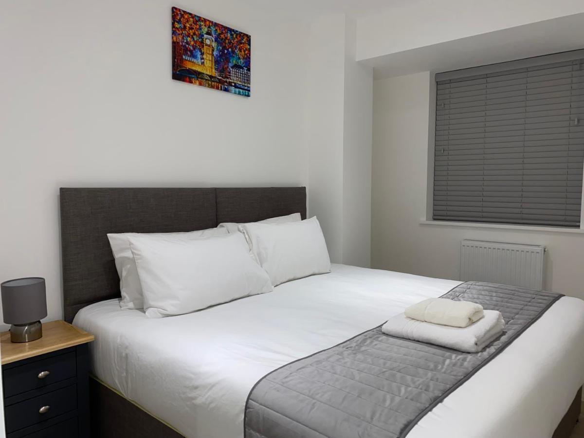 Roomotel - Broadoaks Apartments Солігалл Екстер'єр фото